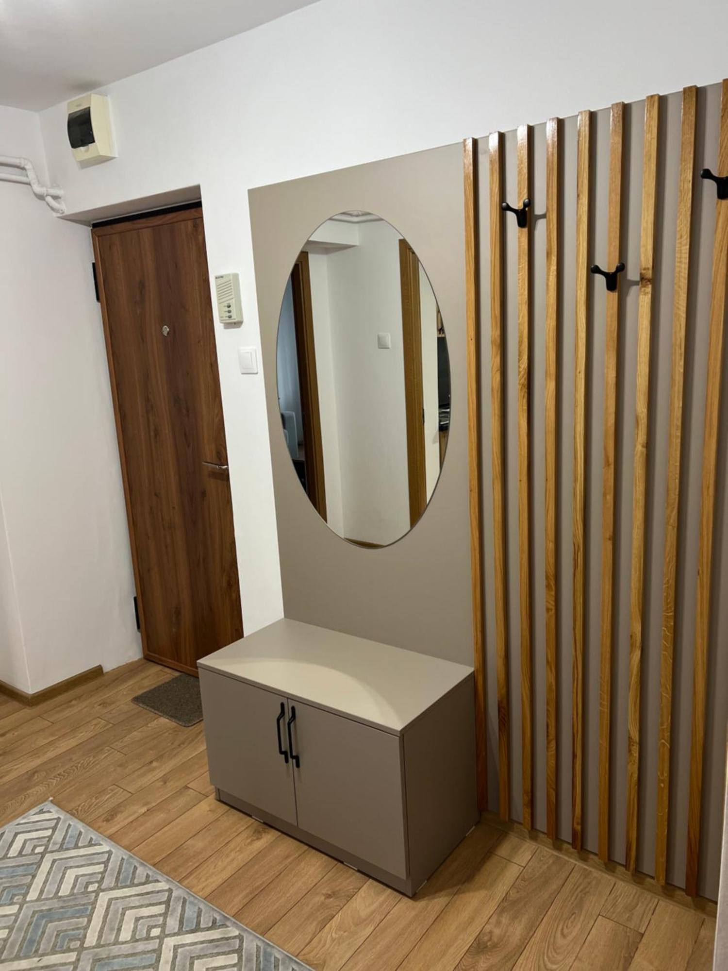 Apartament Centru Рымнику-Вылча Экстерьер фото