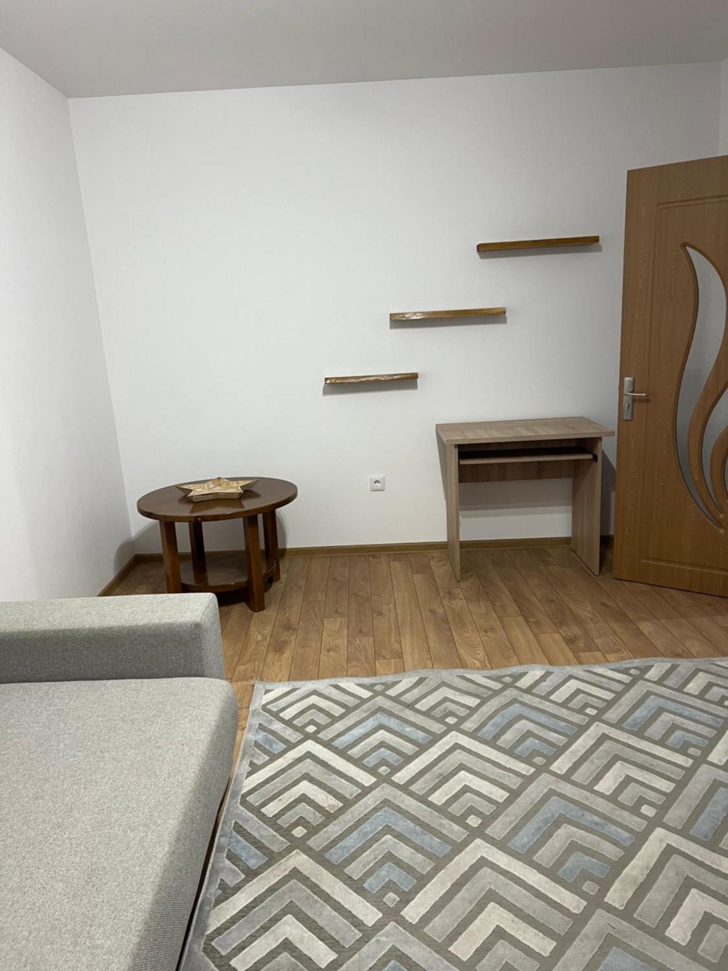 Apartament Centru Рымнику-Вылча Экстерьер фото