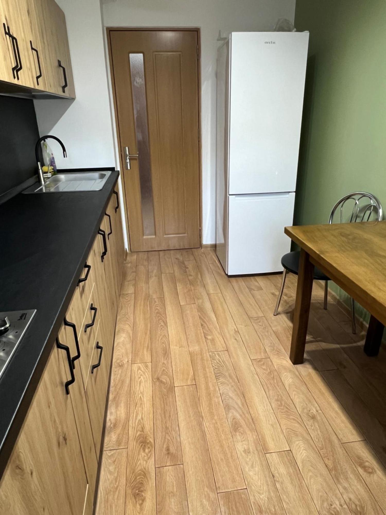 Apartament Centru Рымнику-Вылча Экстерьер фото